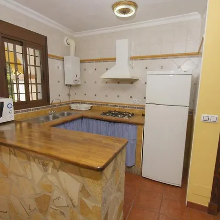 Casas El Albarracin Holiday home El Bosque
